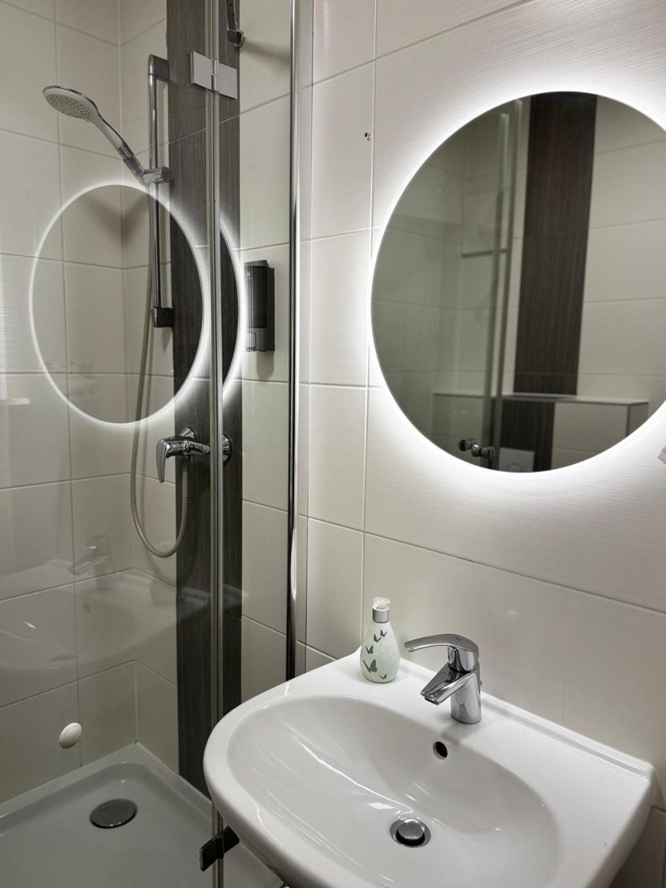 Terrace By Bestchoice - Free Parking - Self Check-In Грац Екстериор снимка